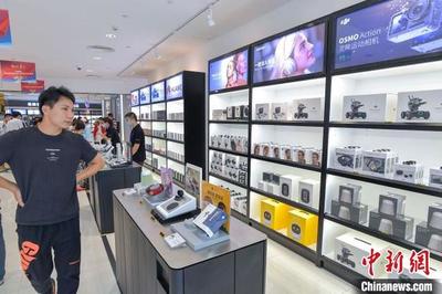 海南離島免稅新政落地實施 手機、平板電腦等電子產(chǎn)品人氣旺